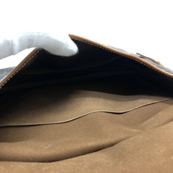 LOUIS VUITTON Brown Monogram Canvas Shoulder Bag - Picture 8 of 14